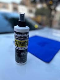 RESTAURADOR DE PARTES NEGRAS PREMIUM 300 ML